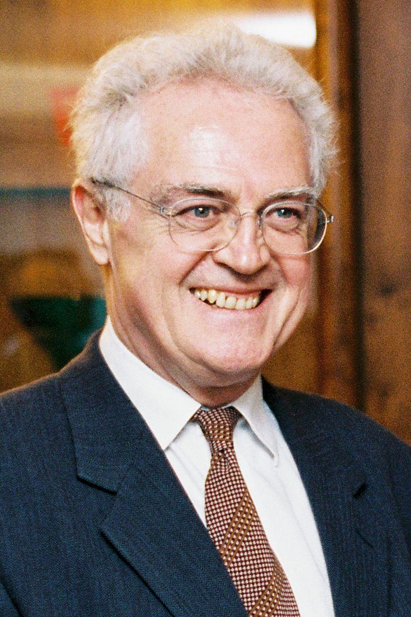 Portrait de Lionel Jospin, souriant, en 1996